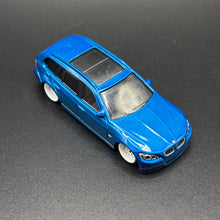 Load image into Gallery viewer, Custom BMW série 3 matchbox 1/64