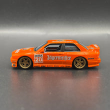Charger l'image dans la galerie, Custom hotwheels BMW M3 Jagermeister 1/64