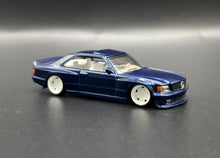 Cargue la imagen en la galería,Custom hotwheels Mercedes 560 sec amg