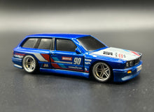 Load image into Gallery viewer, MOMO Arrow Rims - 1/64