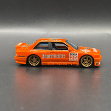 Charger l'image dans la galerie, Custom hotwheels BMW M3 Jagermeister 1/64