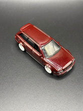Load image into Gallery viewer, Custom Hotwheels Audi Rs2 1/64