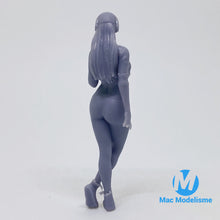 Load image into Gallery viewer, Femme Joggeuse Buvant Une Boisson - 1/24 Figurines